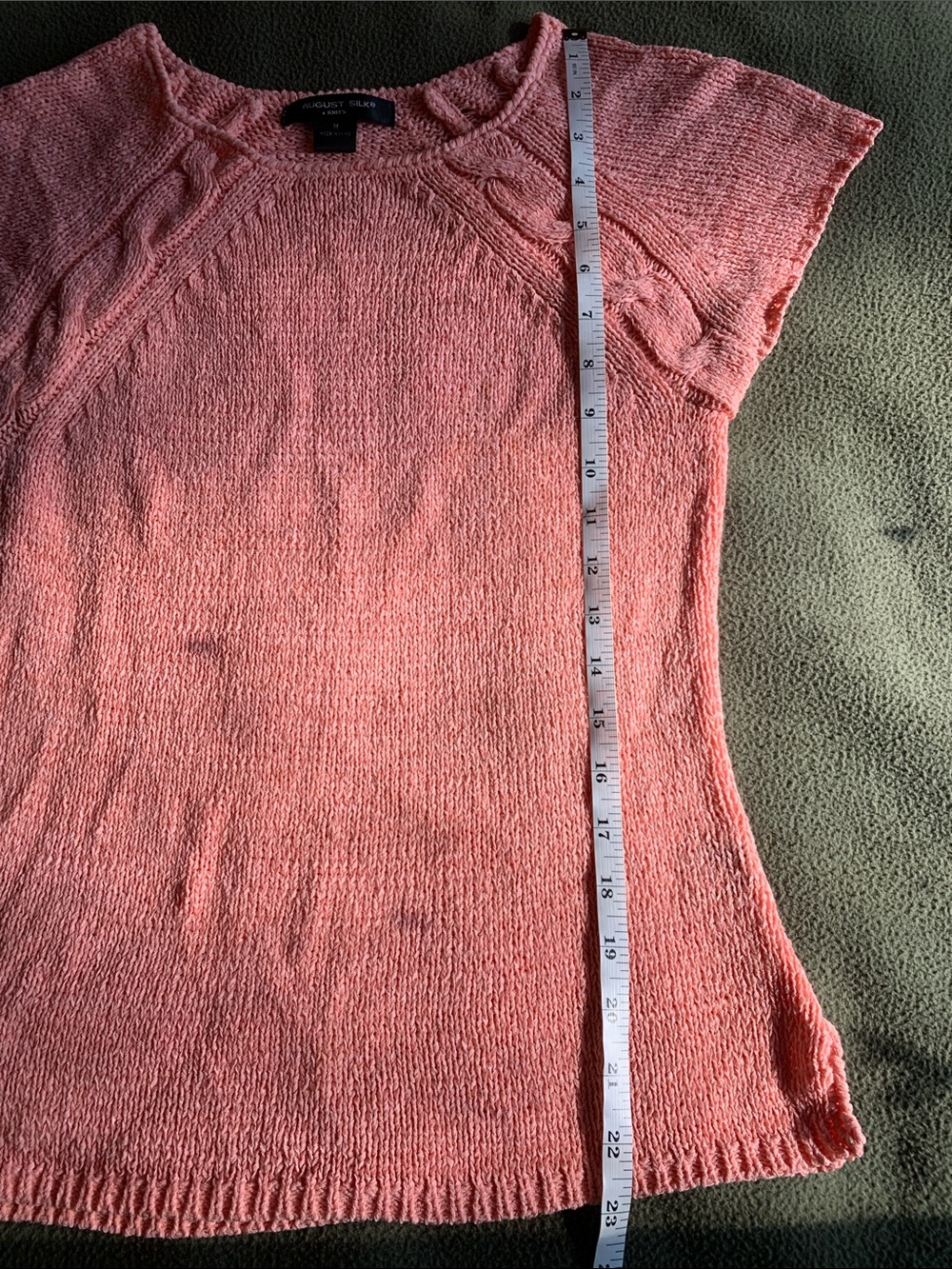 August Silk pink short sleeve sweater with sleeves de slits. Size medium - Picture 11 of 11